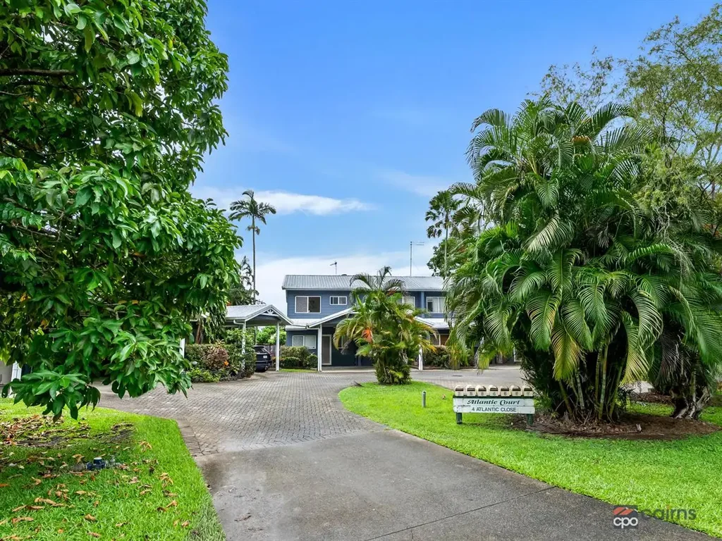 1/4 Atlantic Close, White Rock, QLD 4868