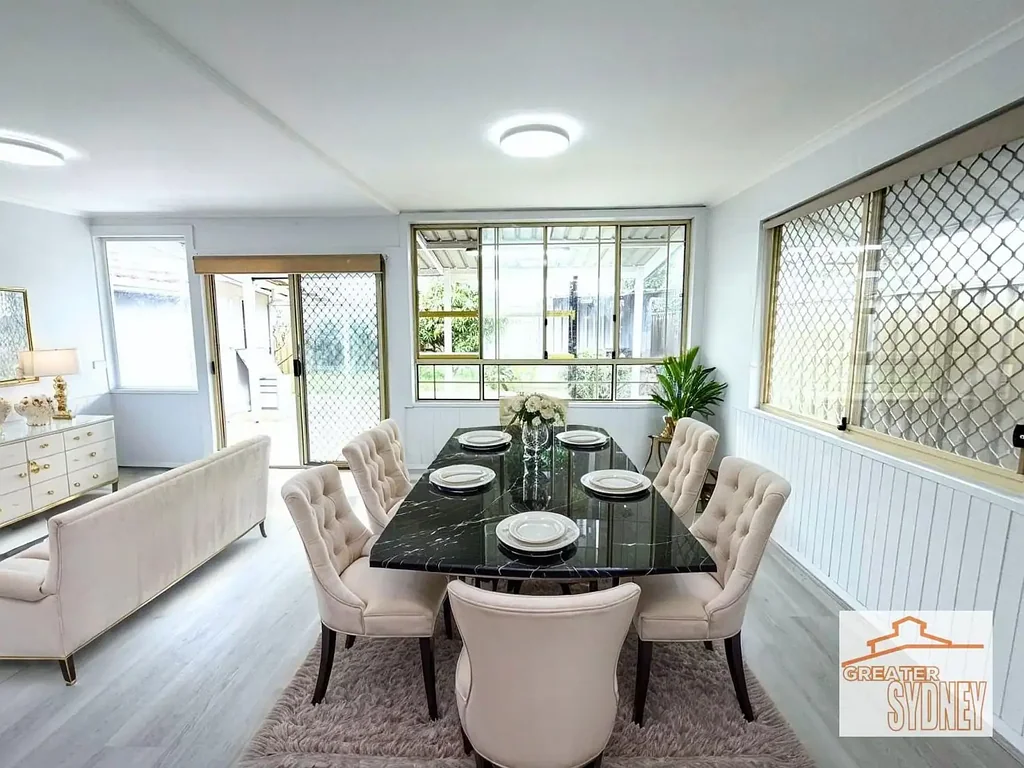 Freshly Renovated Family Home in Convenient Peakhurst Location