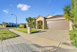 32 Orange Grove Boulevard, Clarkson