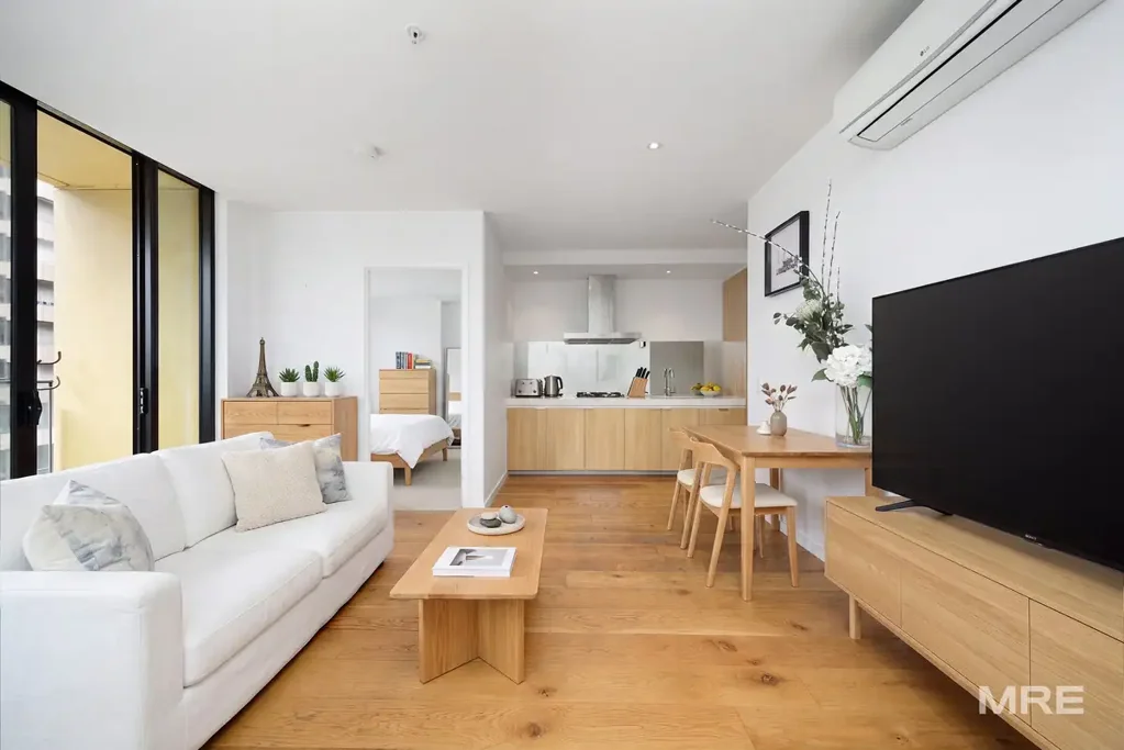 Melbourne 2房 Midtown顶层转角 270度城市景观 现代厨房 阳光阳台 顶级设施 CBD核心生活 Corner Residence with Stunning Melbourne Views