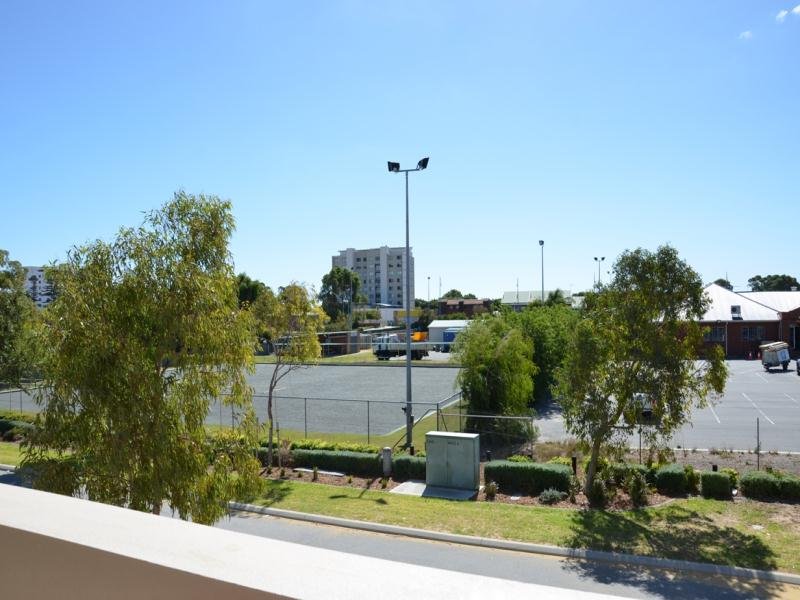 14 DEVONSHIRE TURN, ROCKINGHAM WA 6168, 0房, 0浴, Townhouse