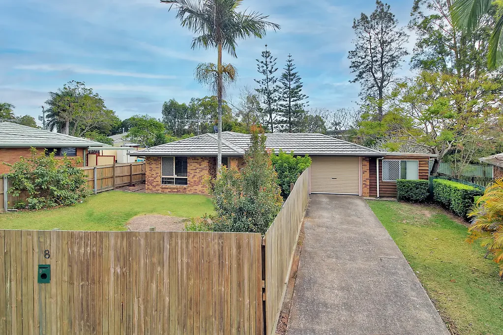 Loganlea 4 Slaapkamer Modern Family Home with 4 Bedrooms in Loganlea 782m2