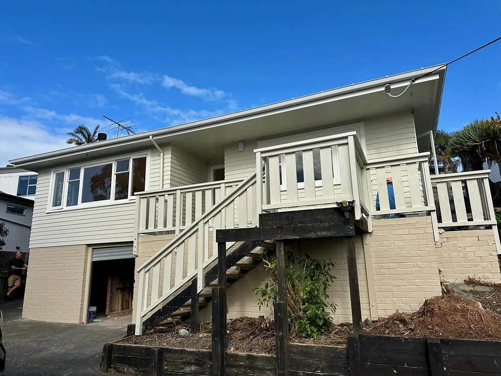 Fully Refurbished Family Home in Fantastic Coastal Location