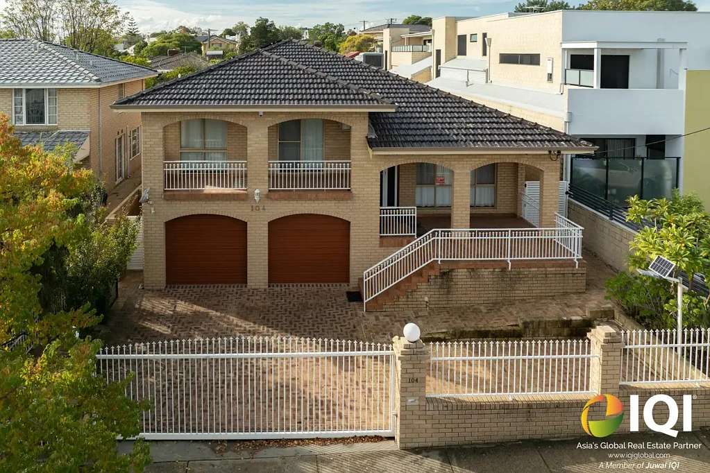 North Perth 5 Bedroom Timeless Grandeur with City Views – 104 Angove Street, North Perth
