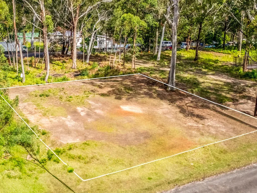 Russell Island Prime central 'Local Centre' zoned location with water views.