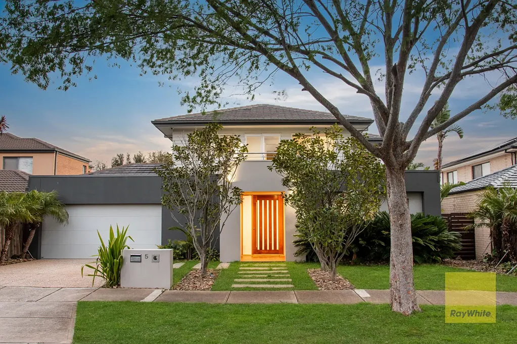 Taylors Hill 4Habitaciones Refined Family Living Opposite Parkland!