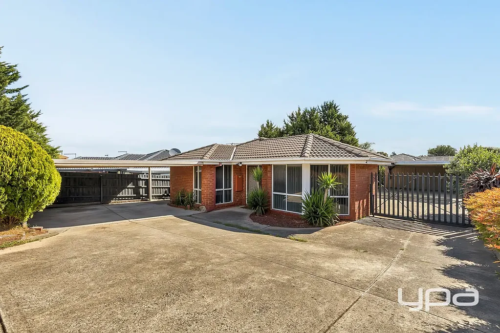 11 Ironbark Court, Meadow Heights, VIC 3048