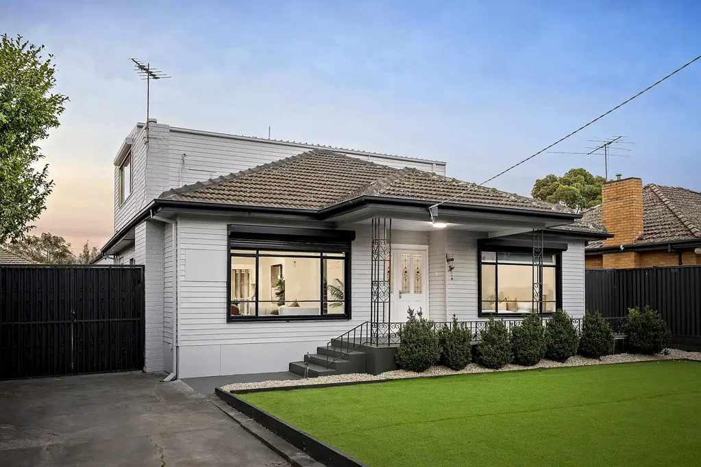 Fawkner 5房 精心打造，满足Fawkner大家庭的需求 Beautifully Crafted to Meet the Needs of a Large Fawkner Family