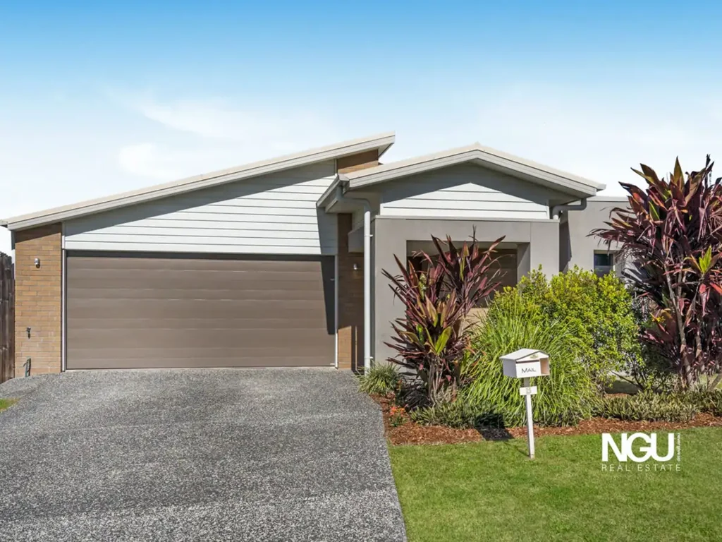 8 Wright Crescent, Flinders View, QLD 4305