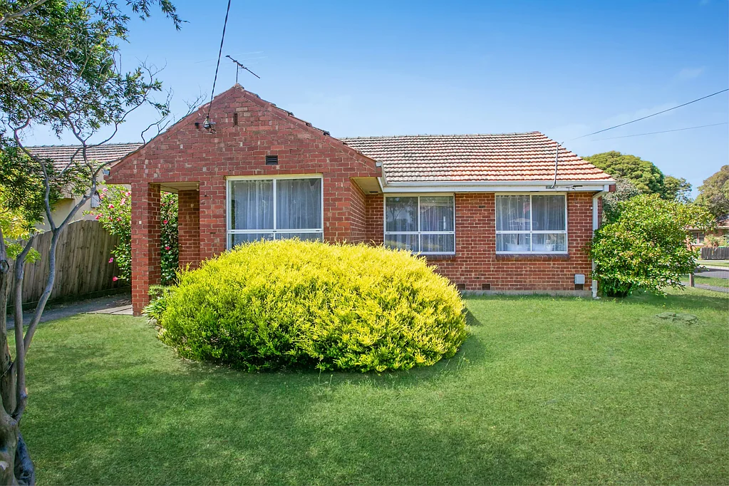 2 Taylor Avenue, Reservoir, VIC 3073