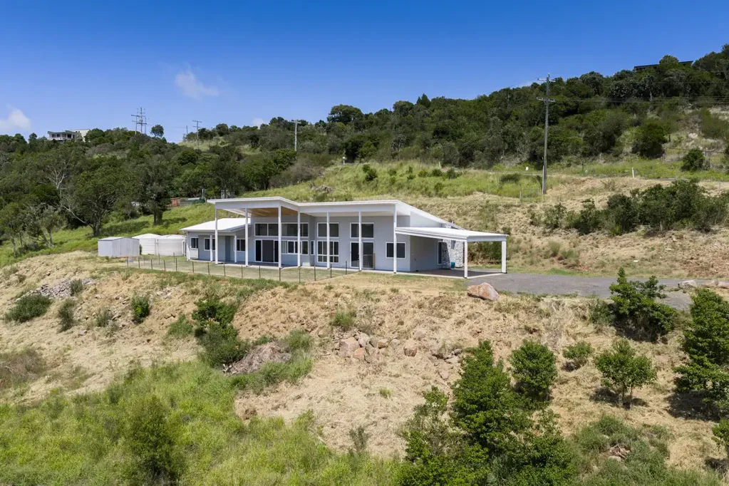 Spacious Family Home in a Peaceful Rural Setting