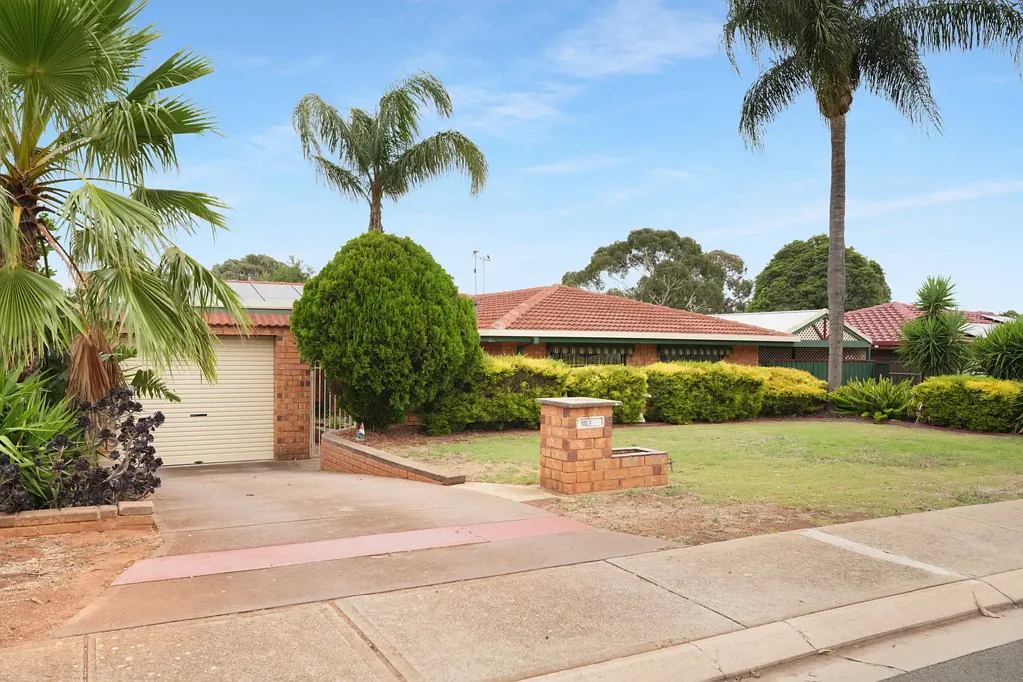 3 Otama Court, Craigmore, SA 5114