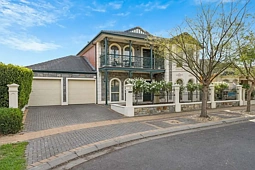 11 Spencer Court, Mawson Lakes