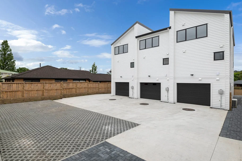 Green Bay 3Kwarto Lot 3 - Brand New, Freehold & Affordable!