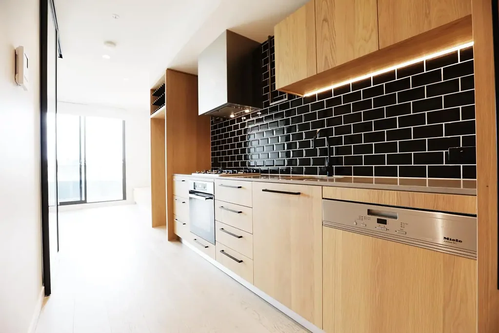 Stylish Amazing Spacious One Bedroom Apartment In Richmond