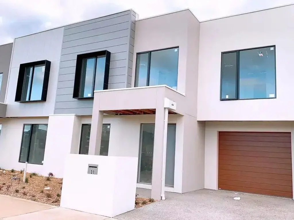 Williams Landing 3chambre Modern Double-Storey Home in Vibrant Williams Landing