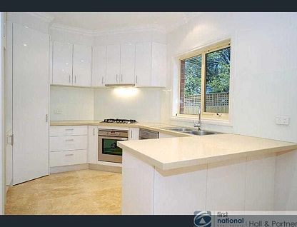 1/56 Jubilee Street, Mount Waverley, East Melbourne, 3房, 2浴, Unit