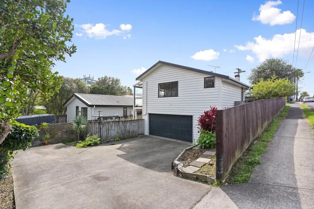 Otahuhu 3房  Warm, Low-Maintenance Home in Handy Otahuhu Lo...