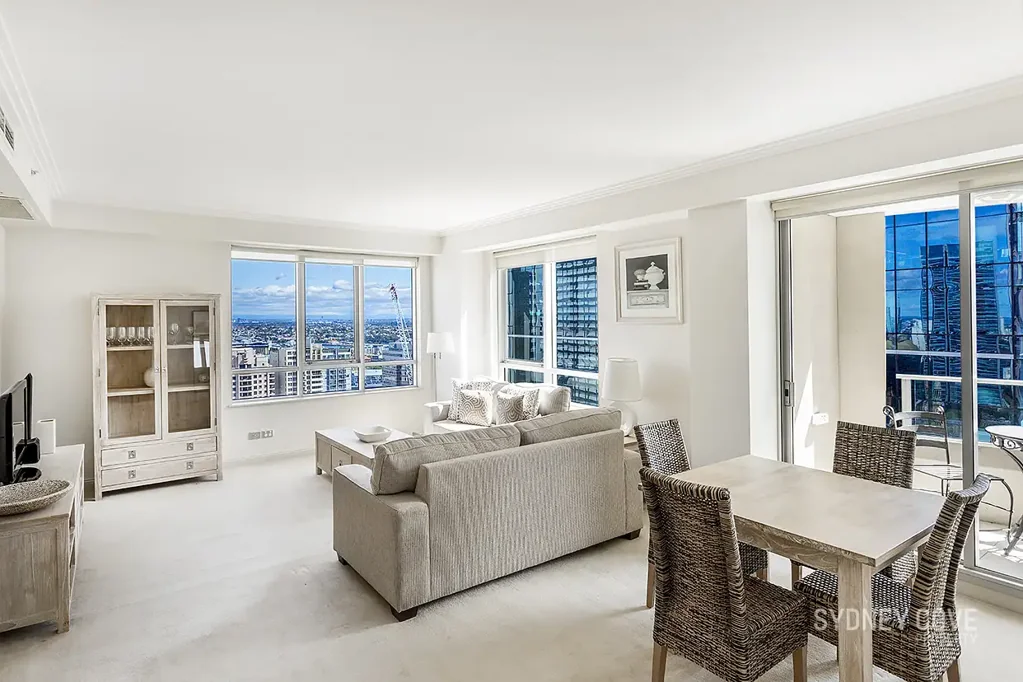 STYLISH CBD LIVING WITH PARKING | Fully Furnished