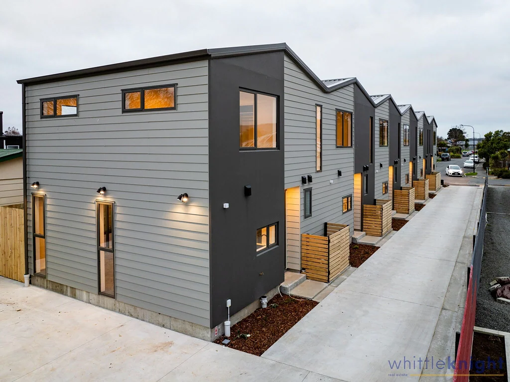 Waltham 2房  Two New Homes Available