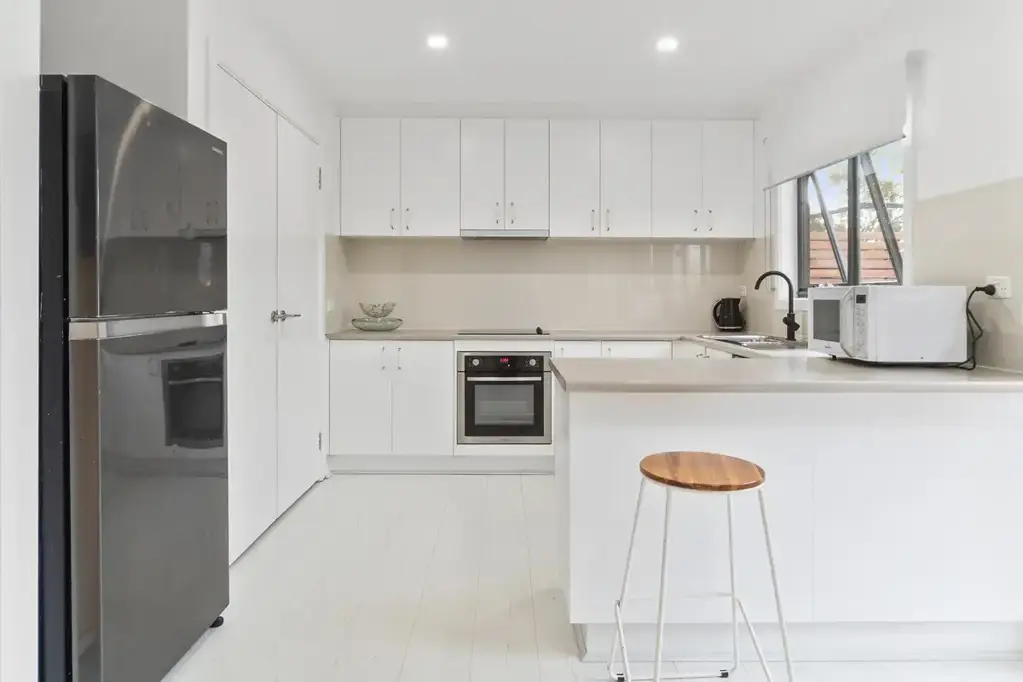 Carrum Downs 2 Bedroom Modern Ground-Floor Apartment Featuring Stylish Design