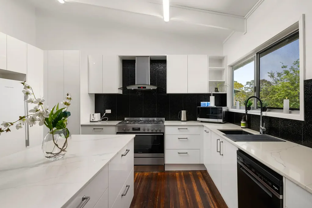 Nambour 3Kwarto Elevated Hinterland Living with Character, Charm & Endless Potential
