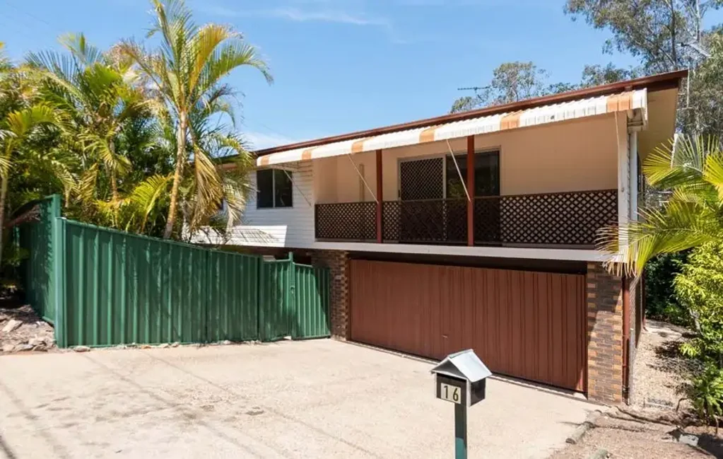 16 Oak Street, Bundamba, QLD 4304