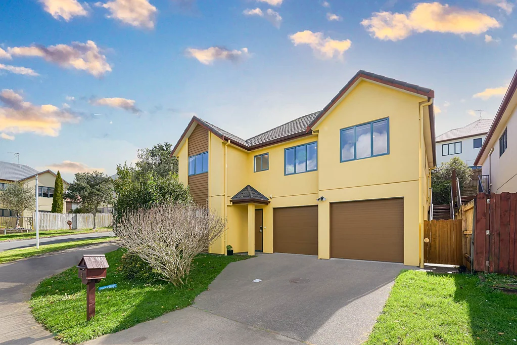 Oteha 4 Slaapkamer RANGI ZONE,Corner Site & Quality Family Living