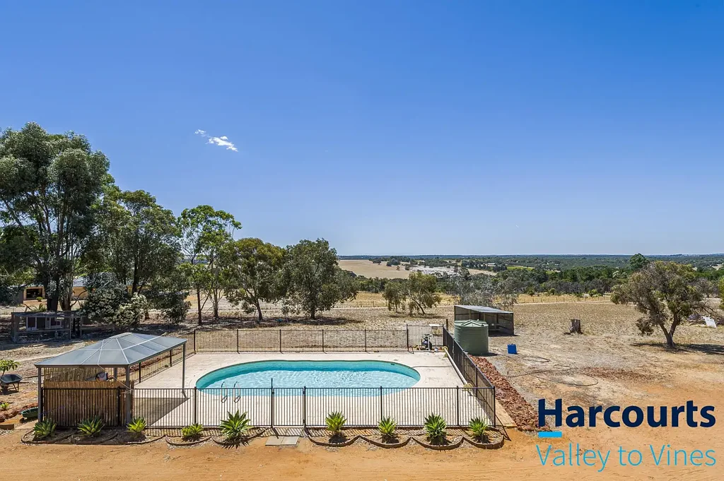 Gingin 4房  5 Acre Lifestyle Retreat - Owners Ready to Downsize