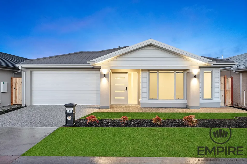 119 Yeungroon Boulevard, Clyde North, VIC 3978