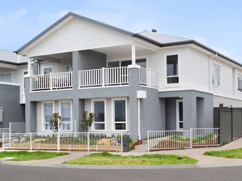 Modern 4-Bedroom Townhouse in Craigieburn