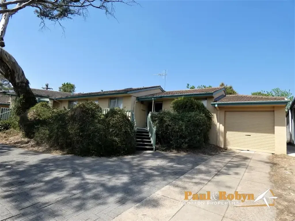 Charming Single Level 3 Bedroom Duplex with Garage and Carport - Available 26th September