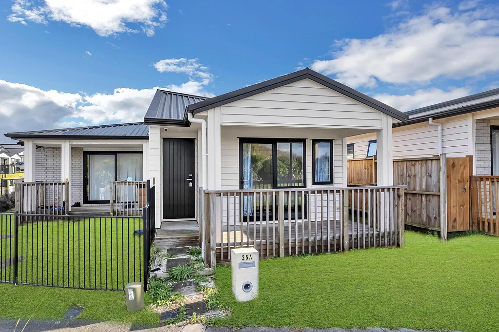 Karaka 3Moenga Low-Maintenance Single-Level Duplex!