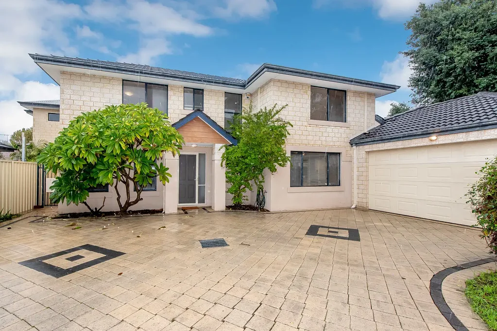 Rivervale 3Zimmer REAR TOWNHOUSE ON GENEROUS BLOCK – NO STRATA FEES!