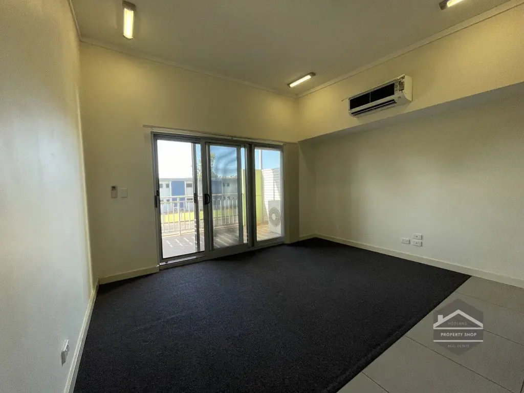 Modern Unit With Balcony