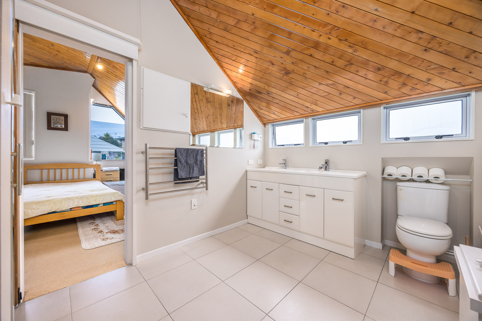 6 Oteha Valley Road, Northcross, photo 8