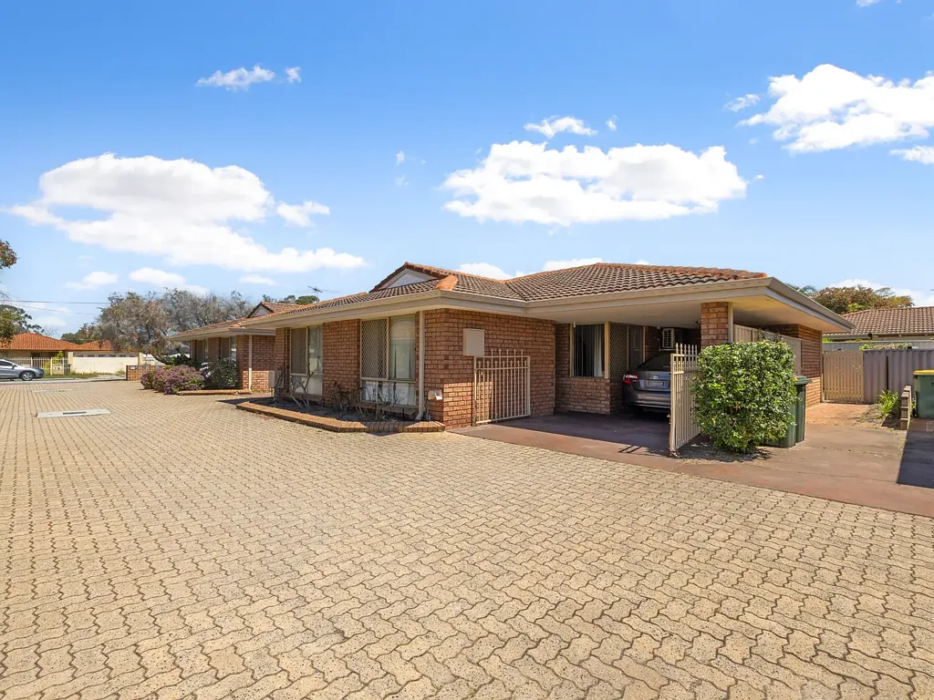 9/152 Hamilton Street, Queens Park, WA 6107