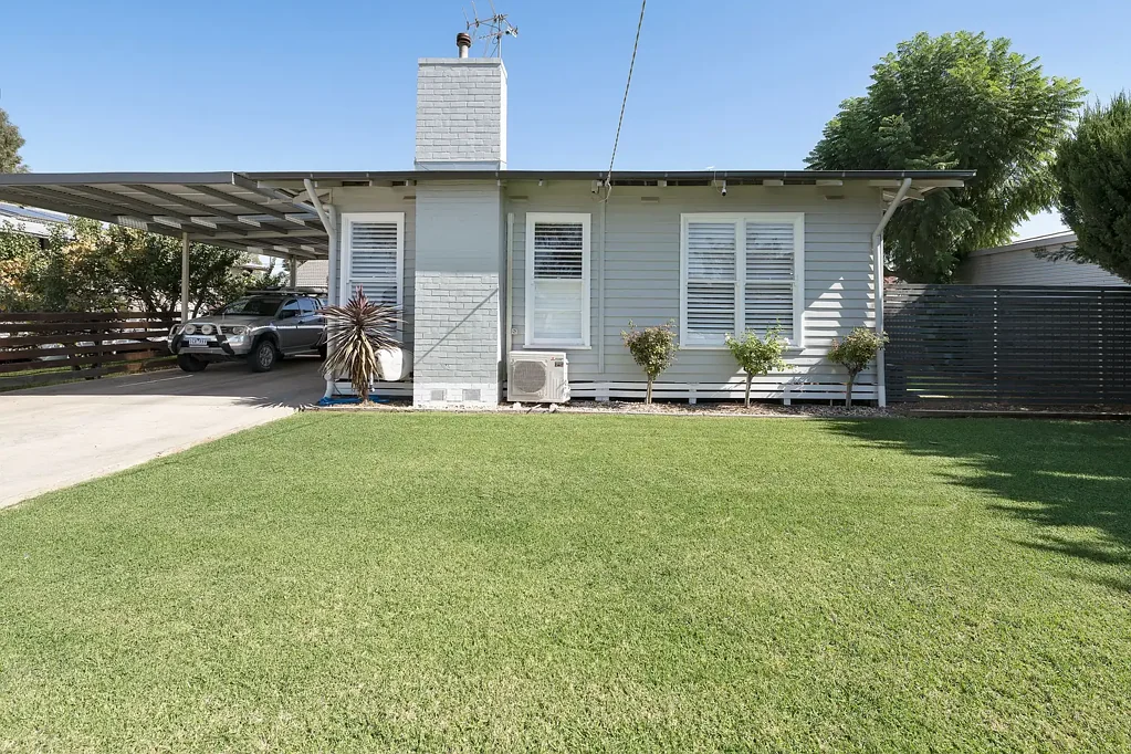 168 Stradbroke Avenue, Swan Hill, VIC 3585