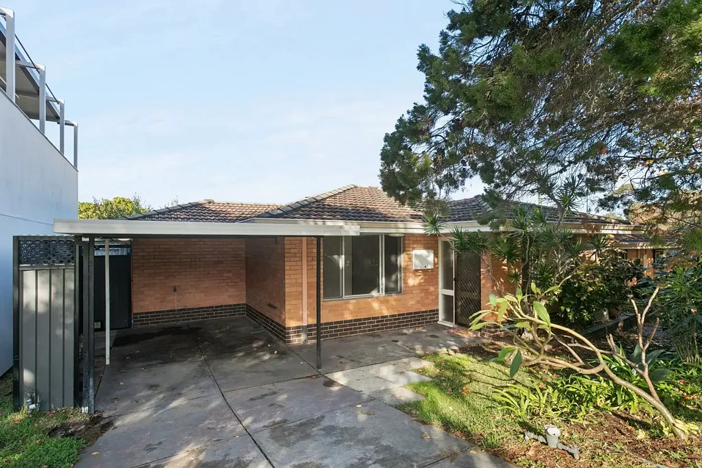 Hamilton Hill 2Zimmer Convenient Coastal Lifestyle Opportunity.