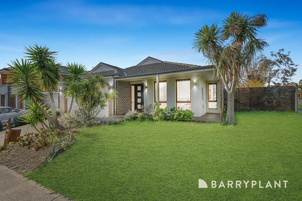 8 Sunhill Way, Berwick, VIC 3806