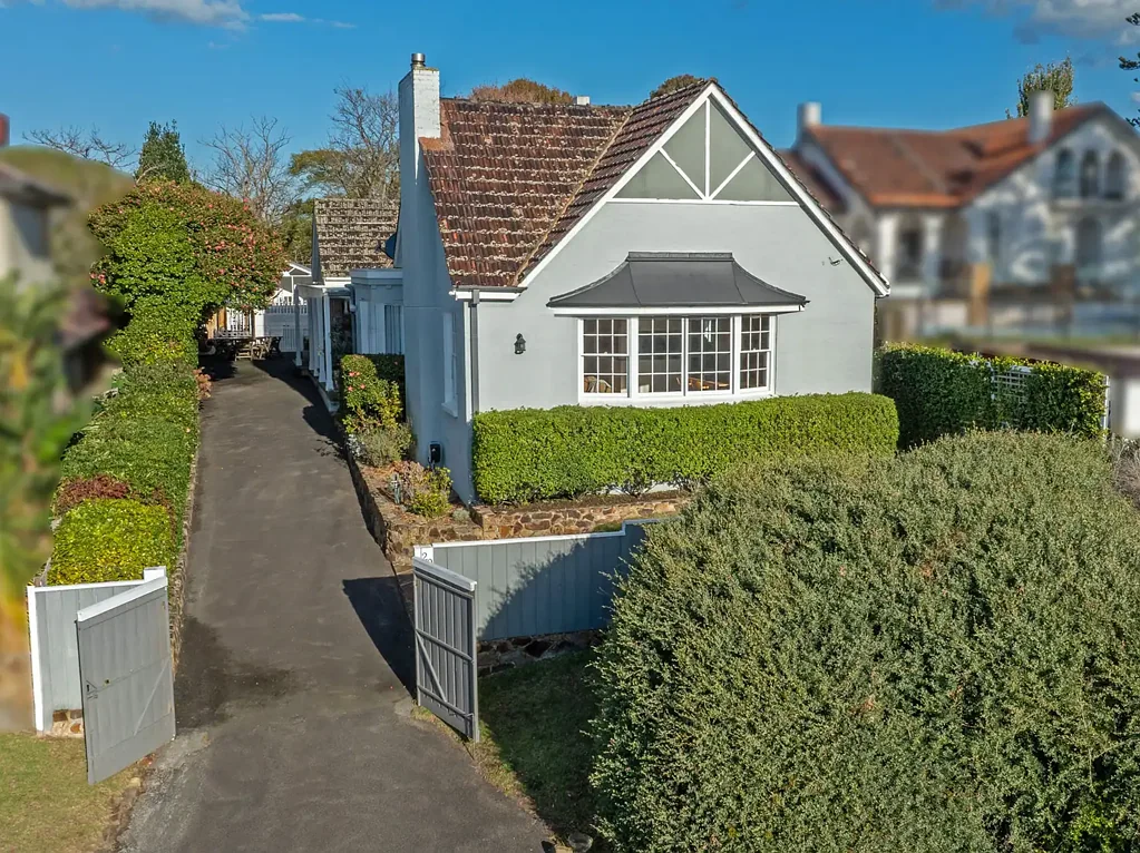 Frankston South 3房  海湾之上的全景完美  Panoramic Perfection Above the Bay