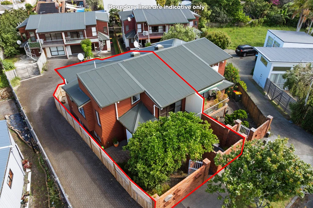 Epsom 2房  Offers below CV invited. Sunny, Spacious, DGZ.