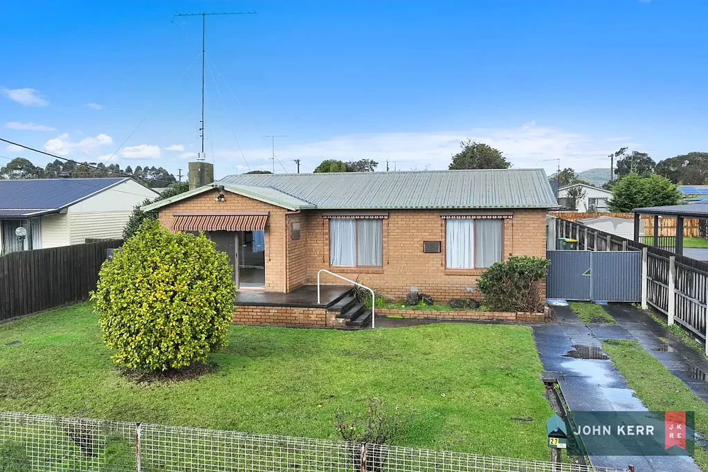 Newborough 3 Slaapkamer Great First Home or Investment Opportunity