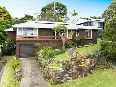 Yarrawarrah 3 Bedroom Quality Family Home