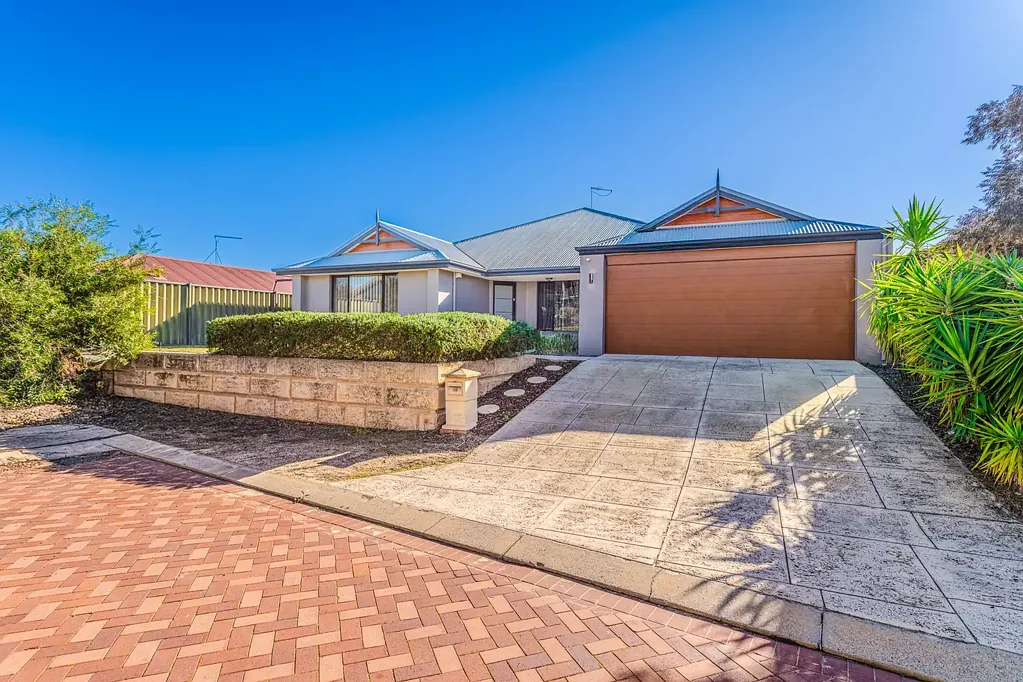 15 Impressions Way, Singleton, WA 6175