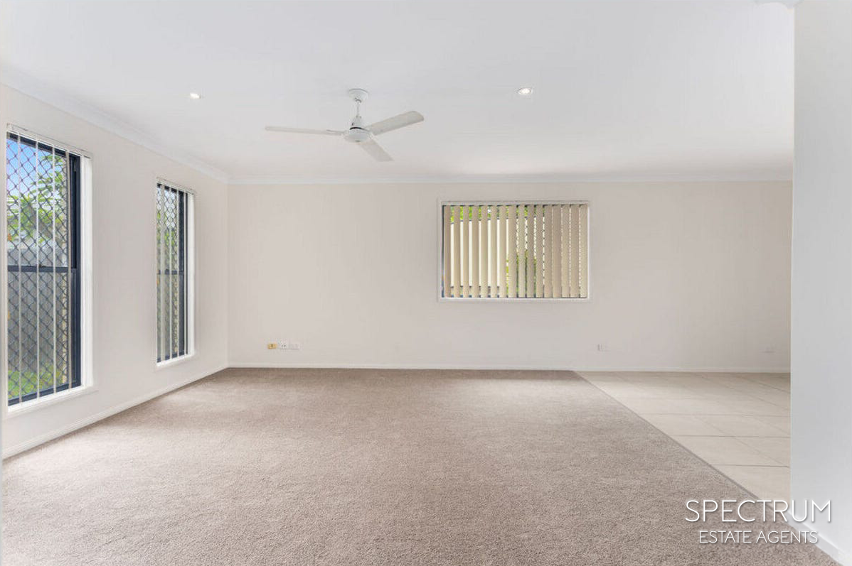 15 HILLDEAN DR, RACEVIEW QLD 4305, 0 chambres, 0 salles de bain, House