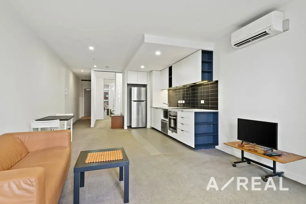 Fully Furnished 1-Bedroom Apartment in Prime Location