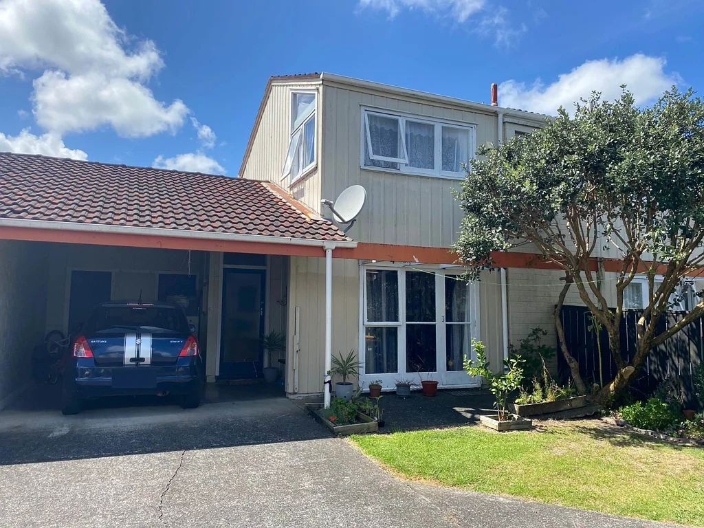 Fully fenced and pet friendly
