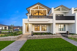 18 Orana Boulevard, Clyde North