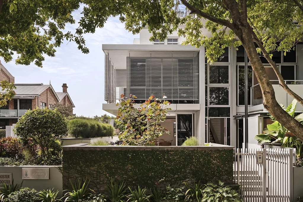 New Farm 3ਬੈੱਡਰੂਮ 'Cutters Landing Villa' - A Rare Architectural Masterpiece in an Exclusive Riverfront Enclave